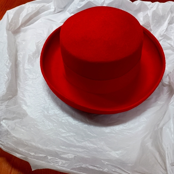 Designer Amanda Smith  wool hat w satin bow band  $38 one size +free scarf. - Picture 2 of 12